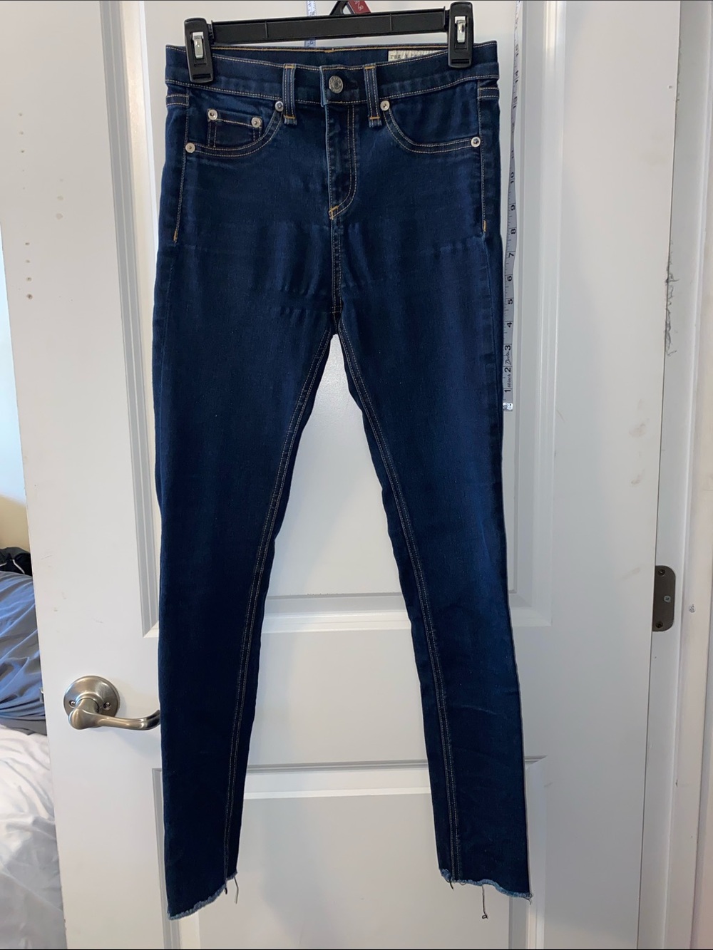 Rag & Bone Size 26 10-Inch Skinny Jeans Dark Wash Raw Hem